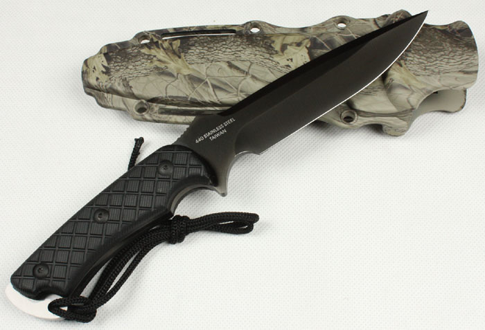 Cutit militar cu lama neagra United Cutlery -28 cm 
